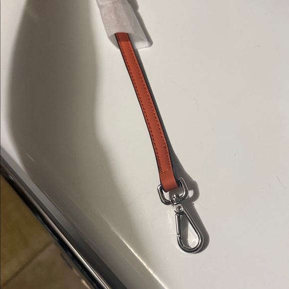 Rare find Armani orange crossover bag - Picture 10 of 11